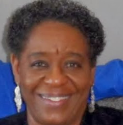 Gloria Evans Photo 27