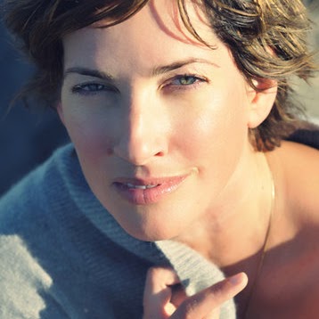 Renee Field Photo 8