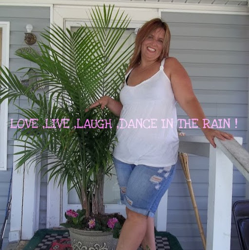 Angela Hurst Photo 33