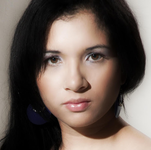 Regina Ortiz Photo 33