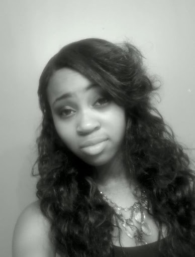 Allyson Holmes Photo 8