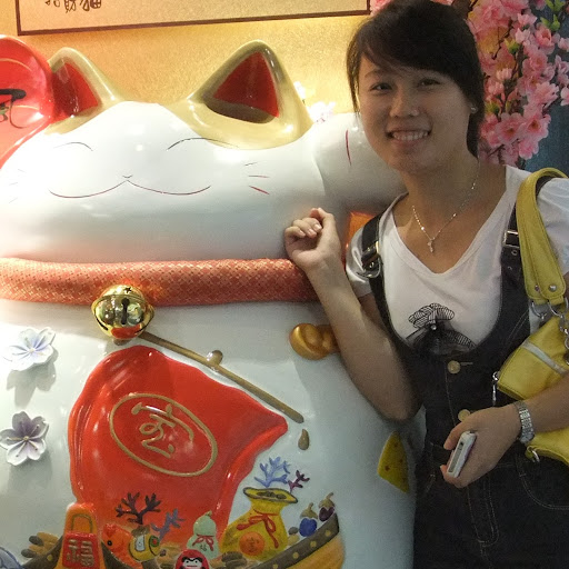 Ling Zhu Photo 12