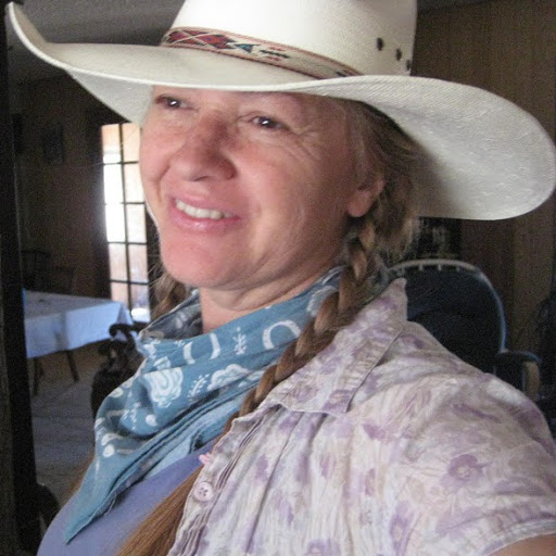 Elizabeth Melancon Photo 7