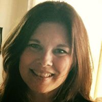 Stephanie Jennings Photo 30