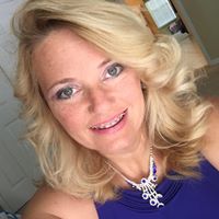 Elizabeth Ennis Photo 34