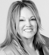 Michelle Reynolds Photo 1