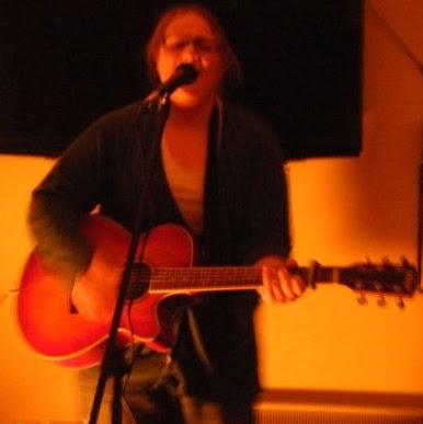 Kerry Robinson Photo 28