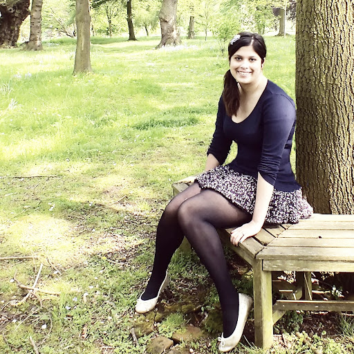Laura Rafferty Photo 32