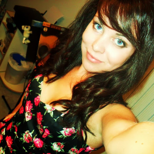 Sarah Magee Photo 13