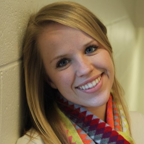 Laura Gibson Photo 28