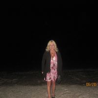 Christina Cartwright Photo 11