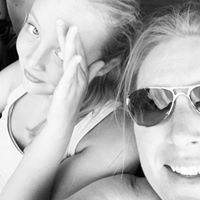 Sarah Howe Photo 44