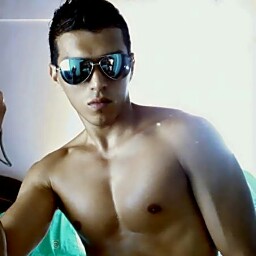 Victor Alvarado Photo 50