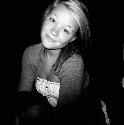 Laura Moody Photo 45