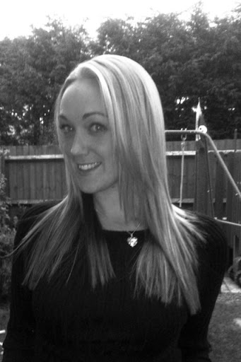 Samantha Lowe Photo 39