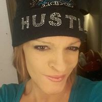 Kristi Phillips Photo 36