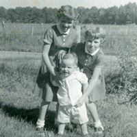Jan Mills Photo 30