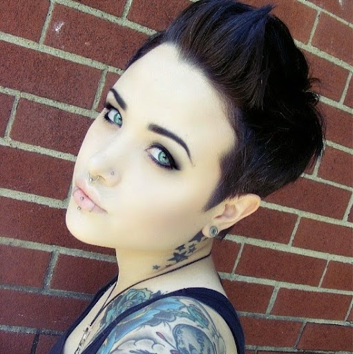 Allyson Moore Photo 35
