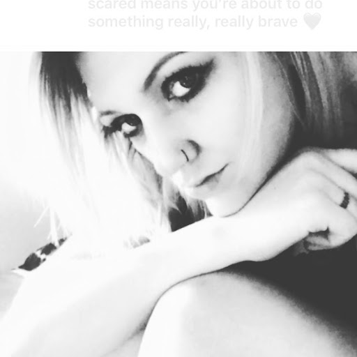 Melanie Wilson Photo 19