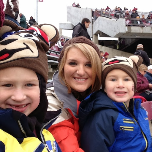 Debbie Hanson Photo 15