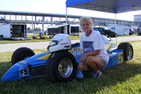 Sharon Bennett Photo 32