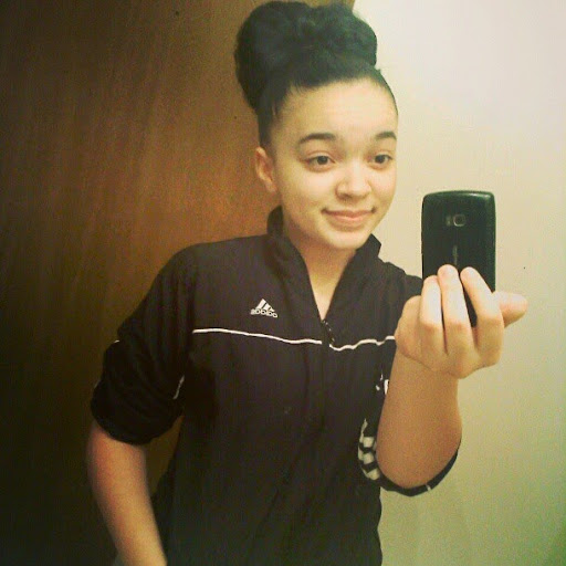 Shani Hodge Photo 8
