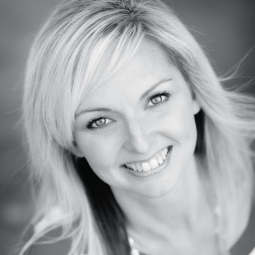 Colleen Bell Photo 34