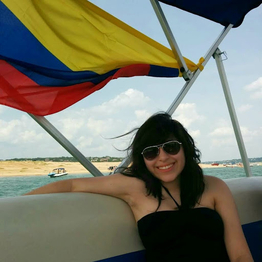 Sarah Gomez Photo 24