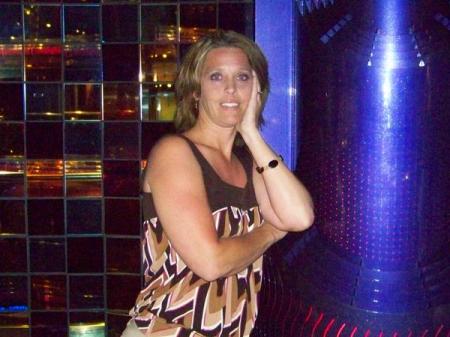 Michelle Shiver Photo 24
