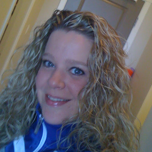 Renee Davies Photo 6
