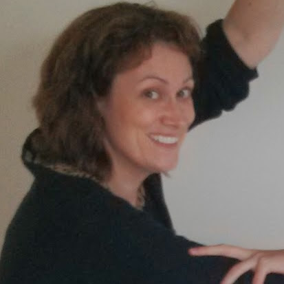 Elizabeth Perry Photo 47