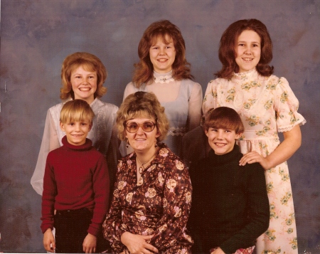 Pamela Tuttle Photo 20