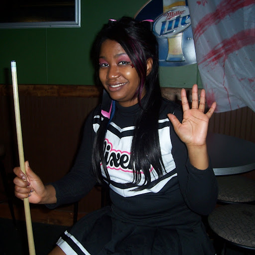 Leah Singleton Photo 13