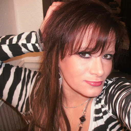 Josie Thomas Photo 31