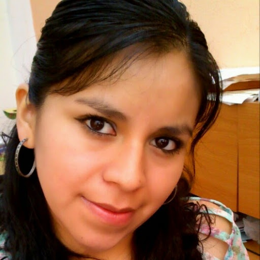 Reina Gonzalez Photo 21