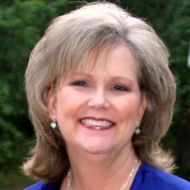 Lynne Lewis Photo 31