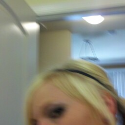 Jennifer Hunt Photo 19