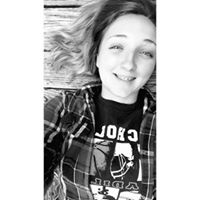 Danielle Howard Photo 7