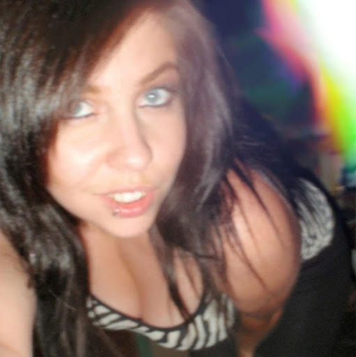 Ashley Robinson Photo 47