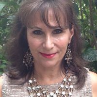 Renee Newton Photo 30