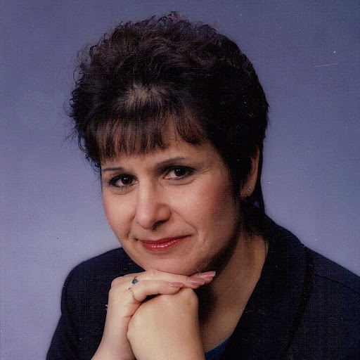 Janet Thomas Photo 23