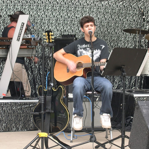 Andrew Maguire Photo 19