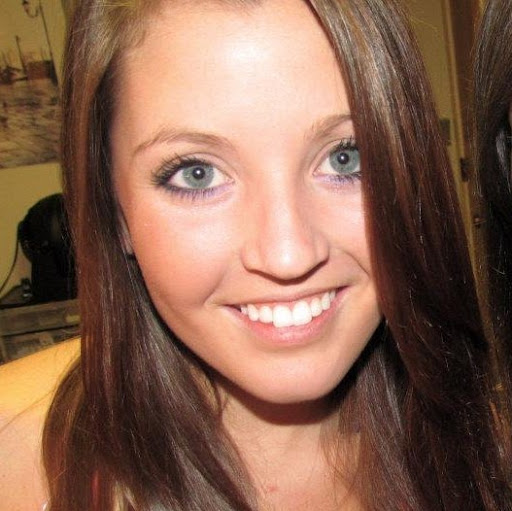 Julia Martino Photo 10