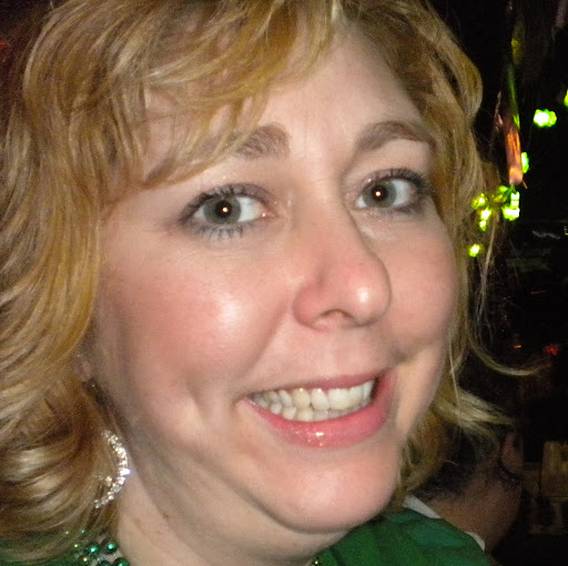Amy Murphy Photo 30