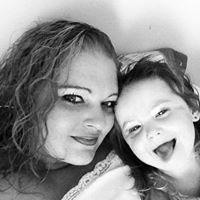 Stephanie Cooley Photo 4