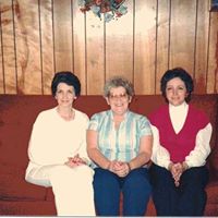 Carolyn Carr Photo 44