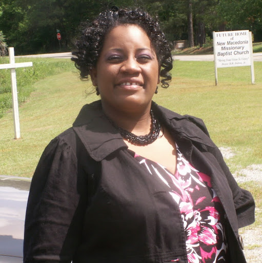 Della Bradley Photo 25