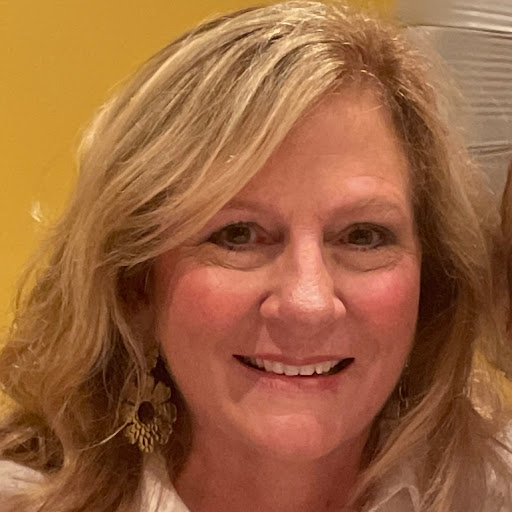 Andrea Reeves Photo 40