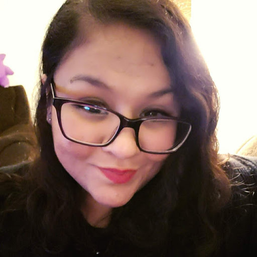 Angela Ruiz Photo 11