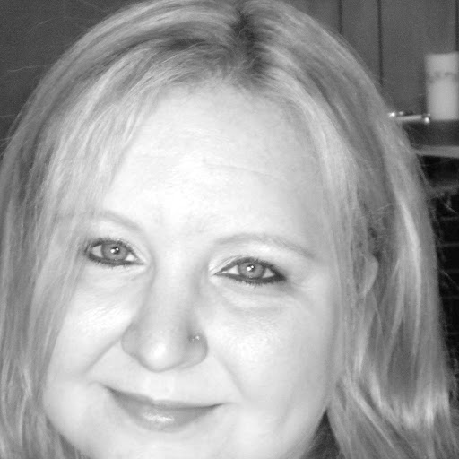 Angie Hayes Photo 9